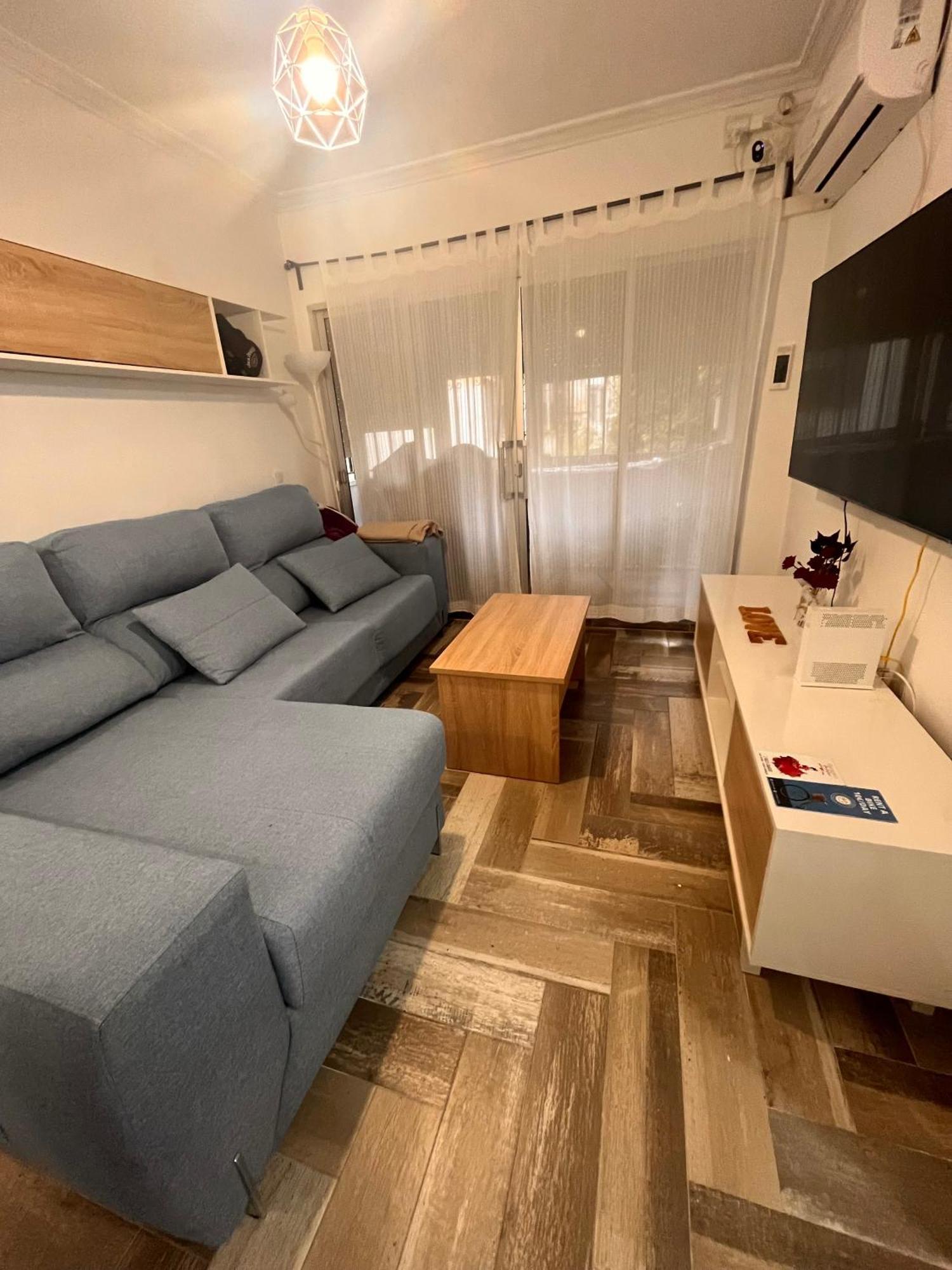 Lovely Rooms En Piso Compartido Sevilla Exterior foto